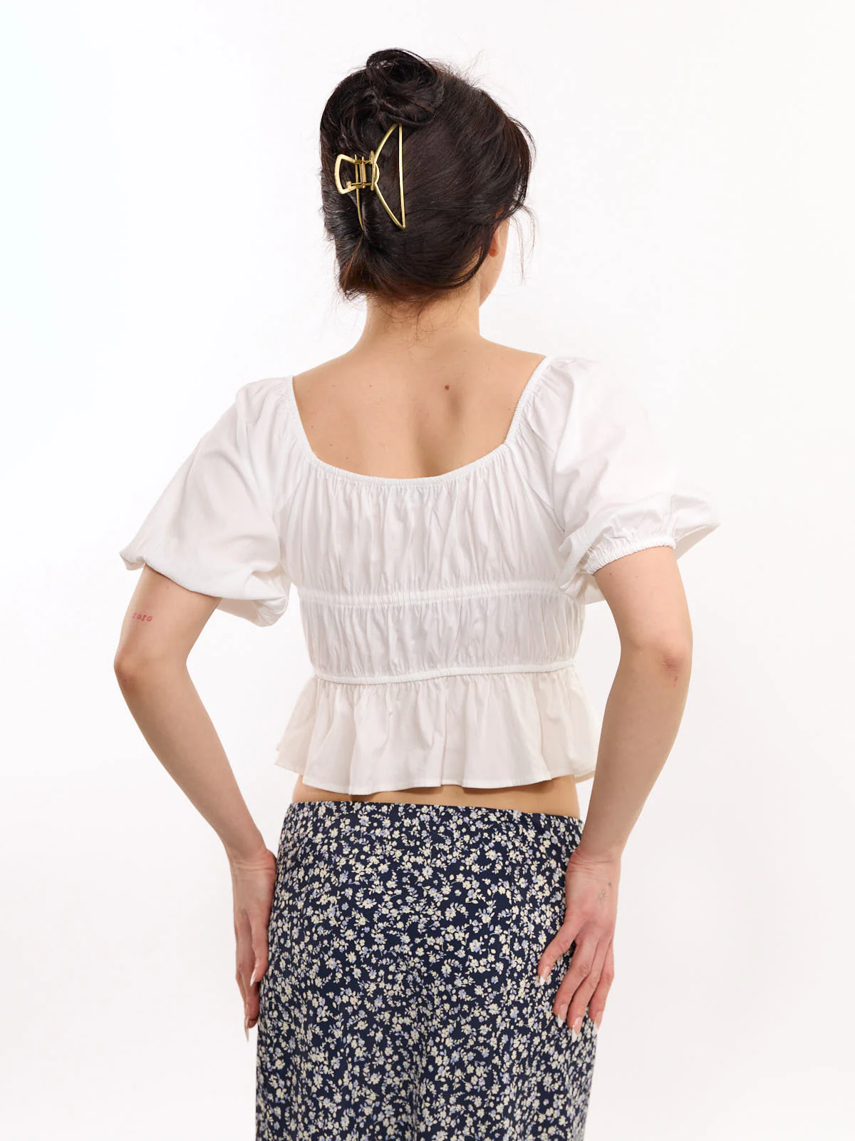 Cindy Bubble Short Sleeve Tie-Front Top - Image 7